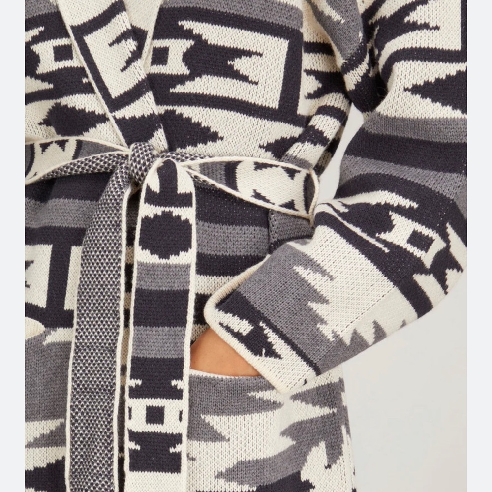 Brand new!!! XiRENA black, grey & off-white printed long cardigan (size L)